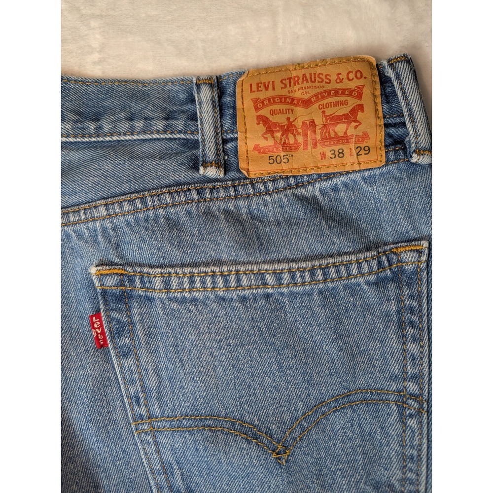 Vintage Levi's 505 Jeans Men's 38x29 Light Wash Straight Leg 100% Cotton